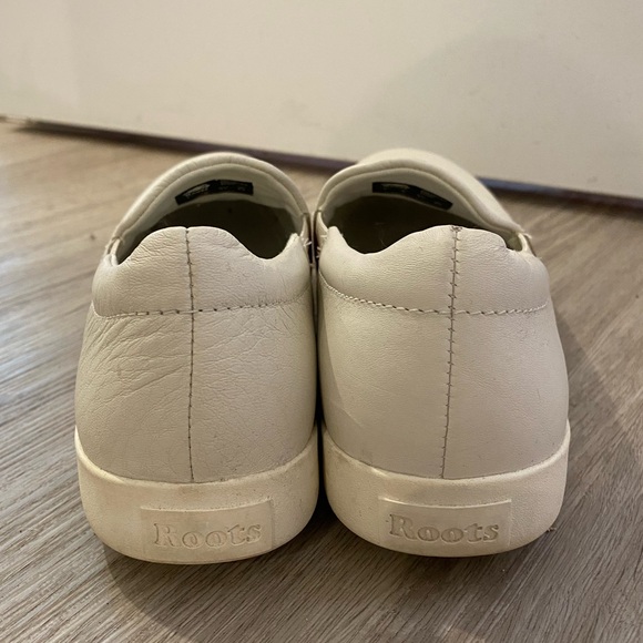 Roots Canada White Leather Flat Loafers Size 7 - Picture 4 of 4